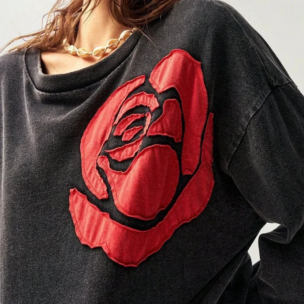 Black Casual Women's Floral Print T-Shirt - Picture 3 of 9